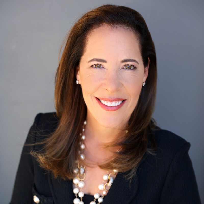 Courtney della Cava