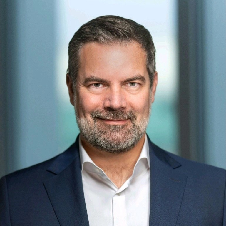 Dr. Wolfgang Wienand