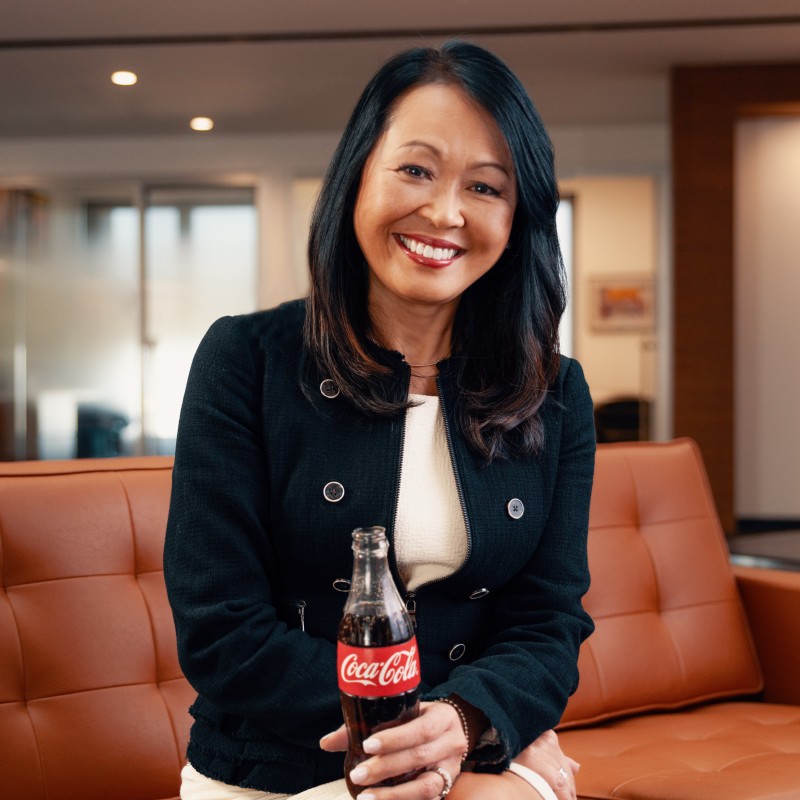 Lisa V Chang
