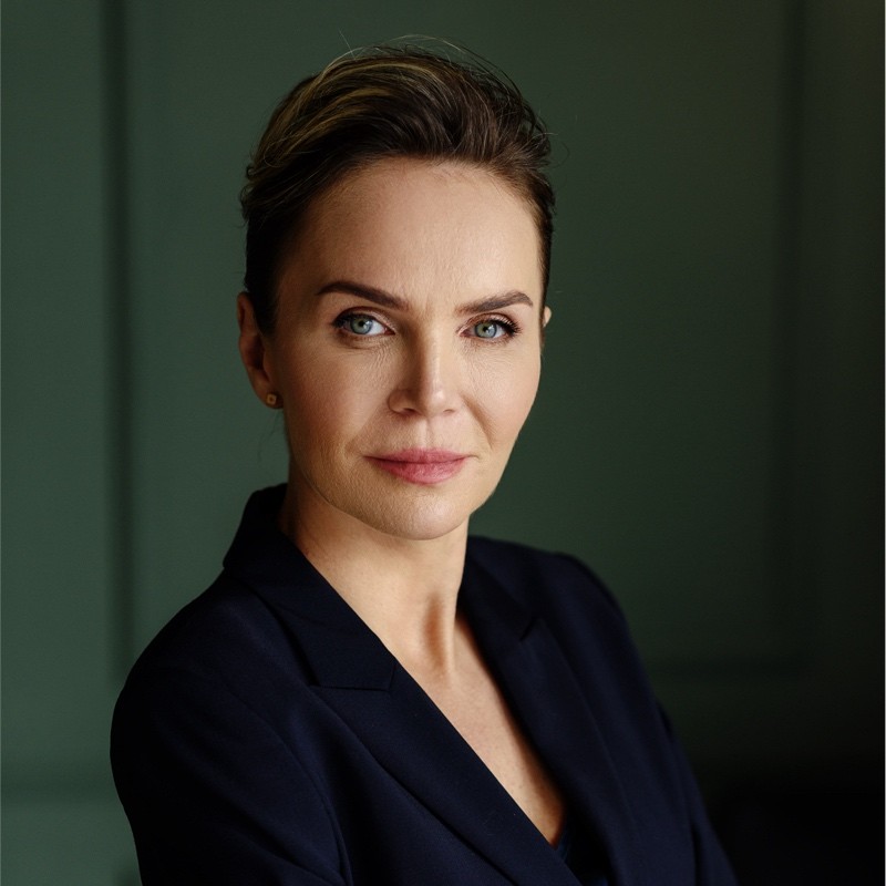 Dr. Maria Metz